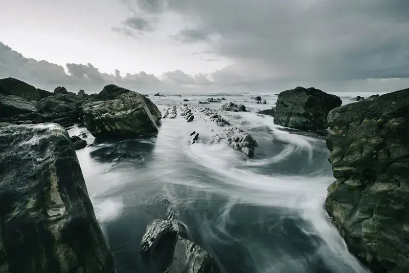 Cover Image for Essential Gear for Exploring Coastal Cliffs and Coves