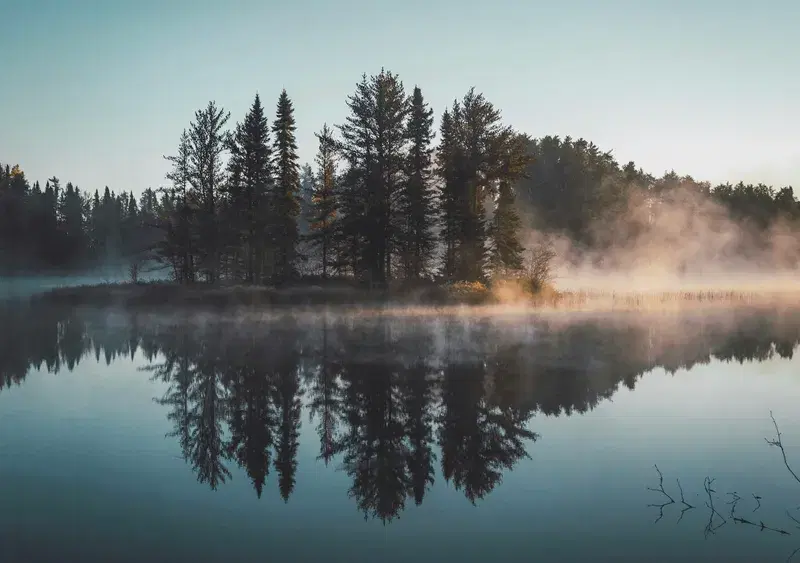 Cover Image for Essential Gear for a Day at the Lake: Enjoying Nature While Staying Prepared