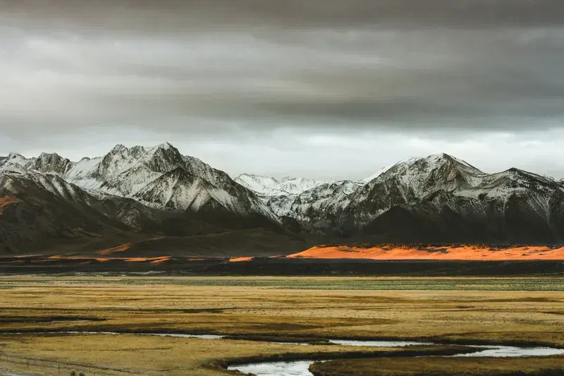 Cover Image for Essential Gear for Exploring Snow-Covered Peaks