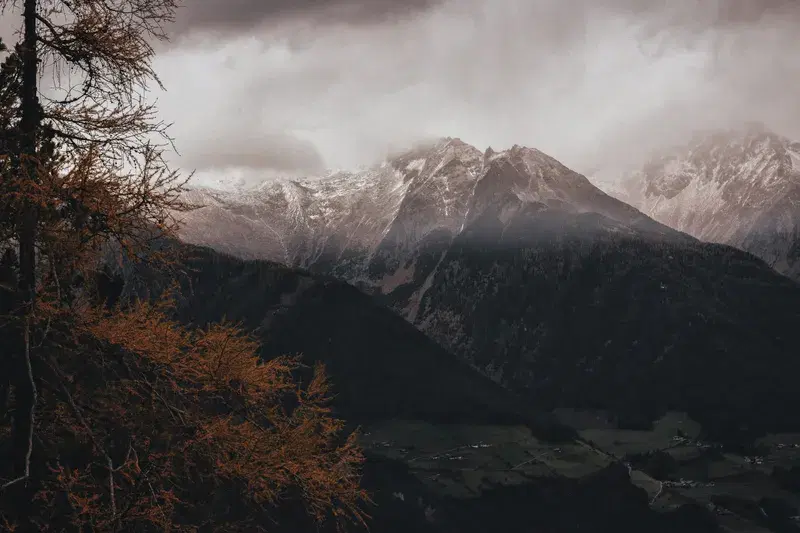 Cover Image for Essential Gear for Exploring Snowy Mountain Landscapes