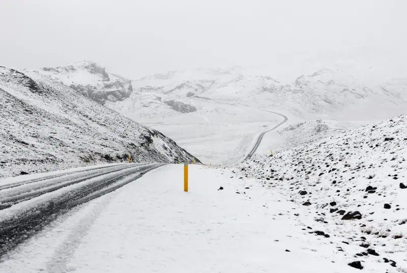 Cover Image for Essential Gear for Winter Adventures in Icy Conditions