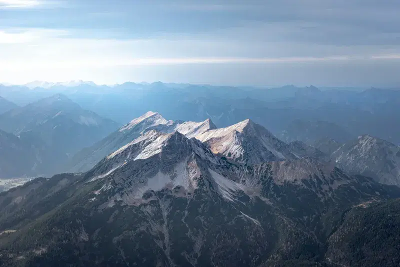 Cover Image for Exploring the Beauty of Tirol: A Guide to Outdoor Adventures