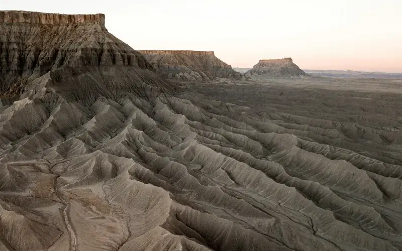 Cover Image for Exploring the Beauty of Desert Landscapes