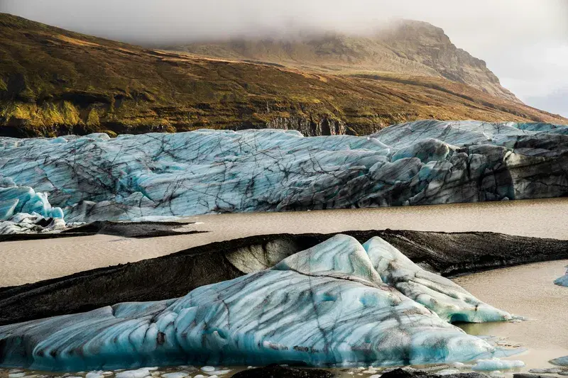 Cover Image for Exploring Iceland: Gear Essentials for Hiking and Snowboarding