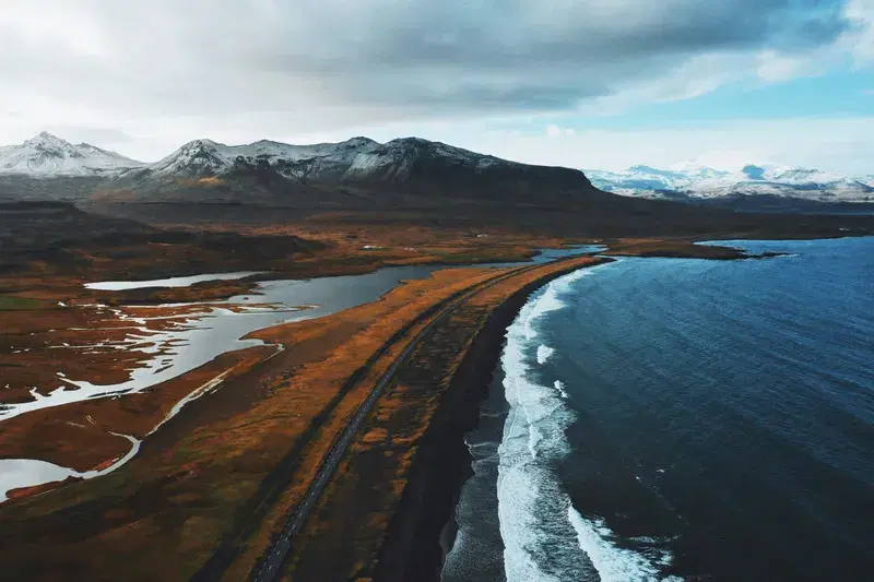 Cover Image for Exploring Iceland: Outdoor Gear for Your Coastal Adventures