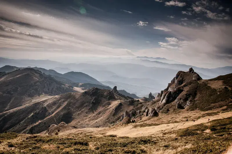 Cover Image for Exploring the Majestic Mountain Ranges: Gear Essentials for Adventurers