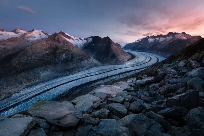 Cover Image for Exploring the Beauty of Mountain Trails: A Guide to the Best Hiking Routes