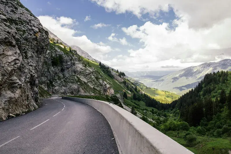 Cover Image for Exploring Scenic Highways: The Best Gear for Your Next Road Trip