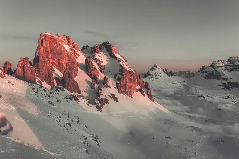 Cover Image for Exploring the Snow-Covered Latemar Towers: A Guide to Winter Adventures in the Dolomites