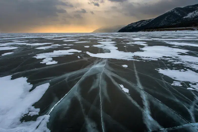 Cover Image for Exploring Winter Landscapes: Essential Gear for Adventurers