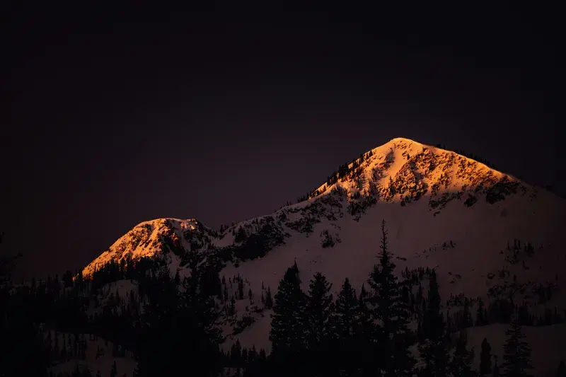 Cover Image for Gear Essentials for Nighttime Mountain Adventures