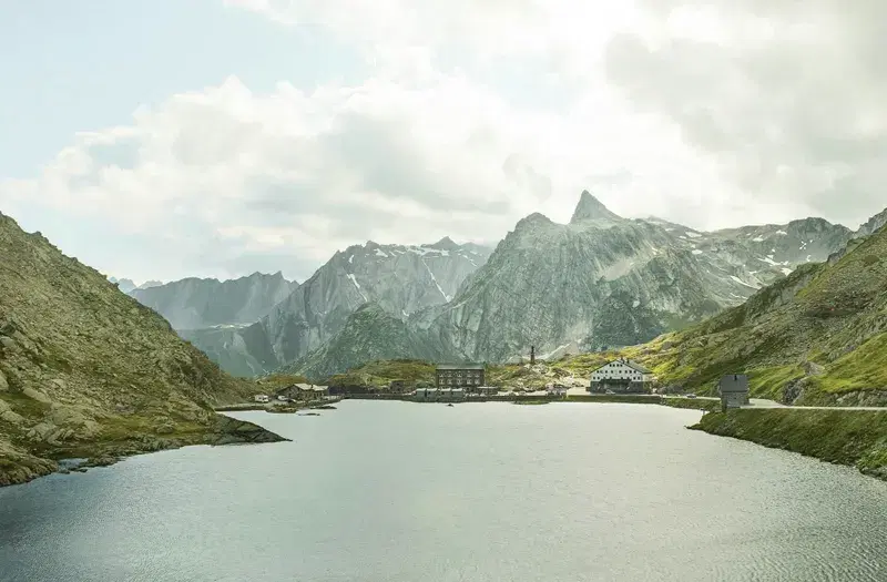 Cover Image for Top Gear for Exploring Coastal and Mountain Landscapes